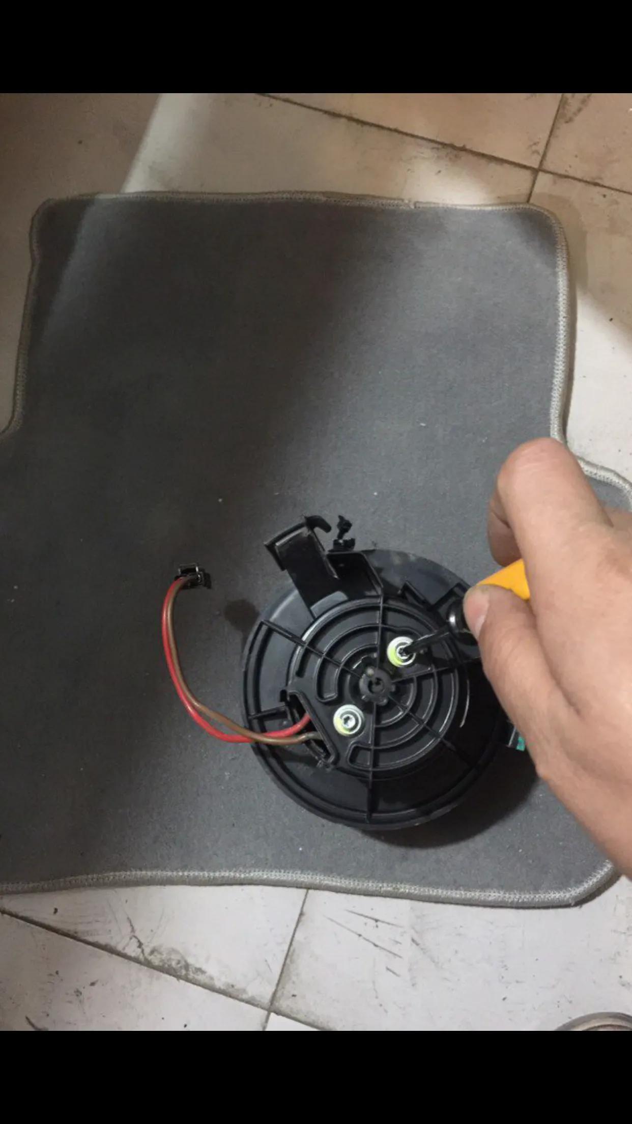 老款奔驰c级车鼓风机,2011款奔驰c级鼓风机