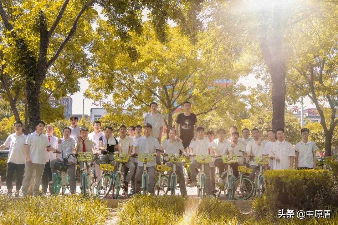 大片来袭！河南各高校凹造型毕业照绝对惊艳到你