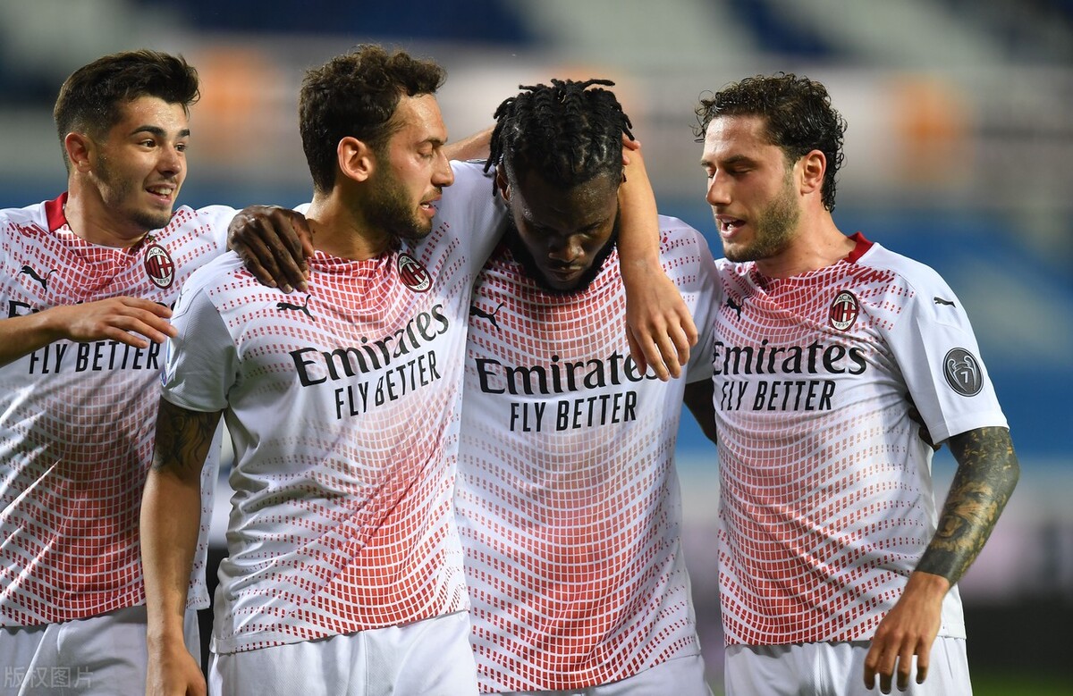 欧冠八强我们来了,欧冠再迎米兰德比第二回合
