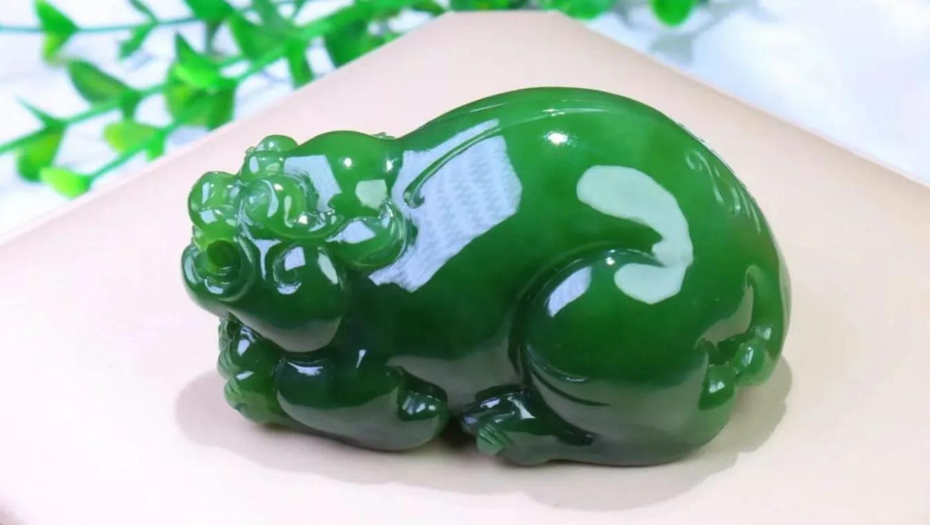 俄罗斯碧玉菠菜绿为何越戴越浅,俄罗斯碧玉什么绿最好