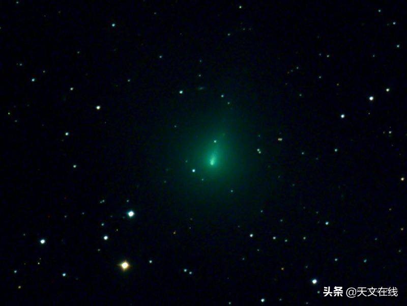 太过耀眼：“世纪彗星”ATLAS疑似解体，它能否顺利“路过”地球