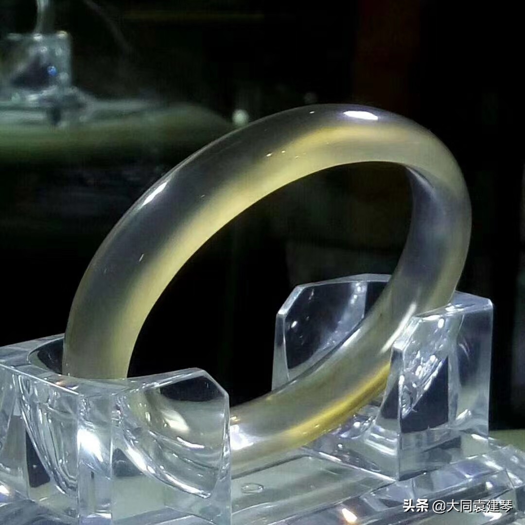 中国大片,中国大量抛售美国国债会怎么样