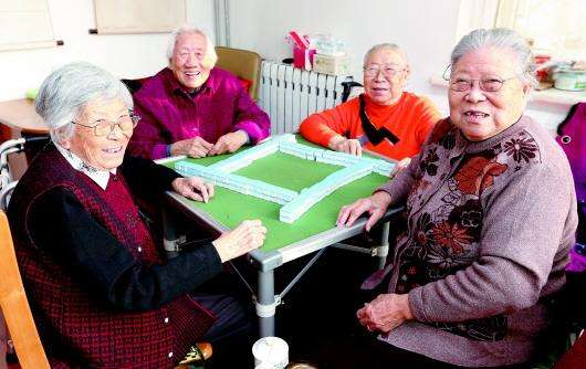 老人喜欢打麻将是好还是坏,老人喜欢打麻将带来的危害