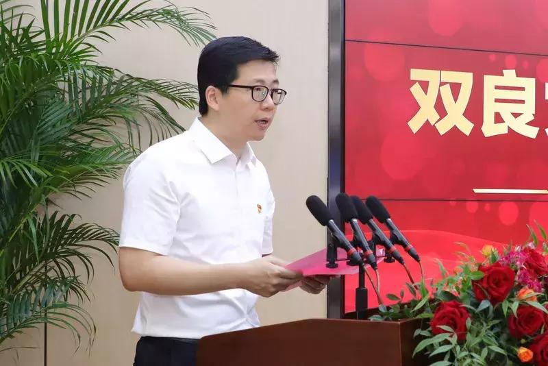 江苏省省管领导干部任职前公示；三星“败走”中国，将关闭国内最后一家手机工厂｜2019.7.22新闻早知道