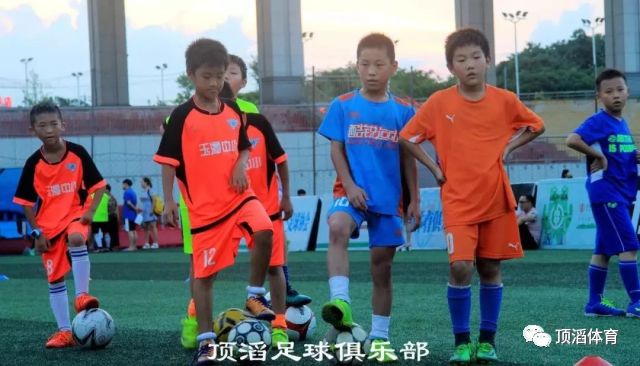 2020-2021足坛大事回顾,回顾2019足球事件