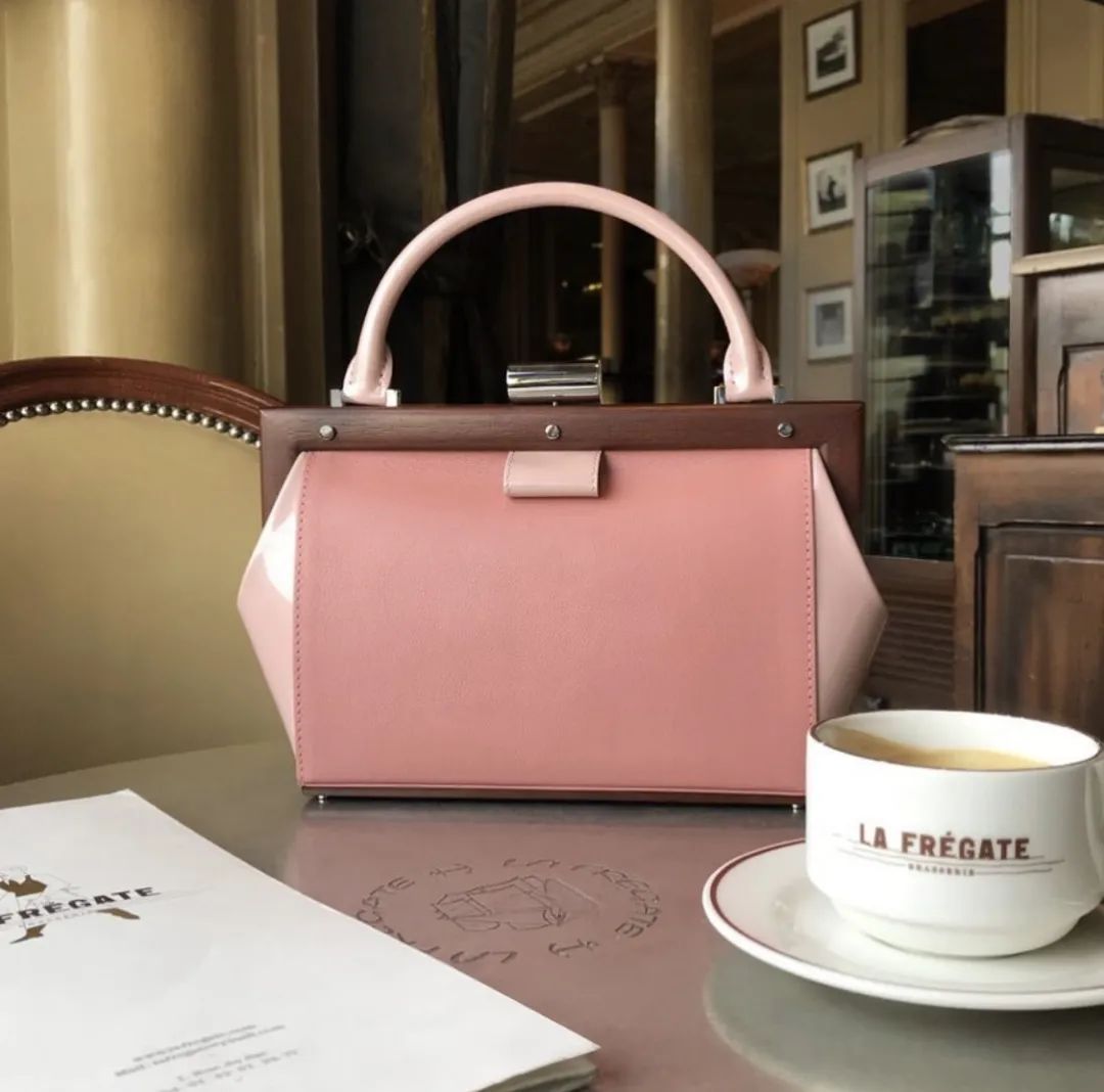 适合女生的第一款高奢包,5000千元以下的轻奢女包推荐