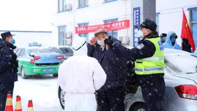 一天到晚不回家都忙什么,警察天天忙不回家吗