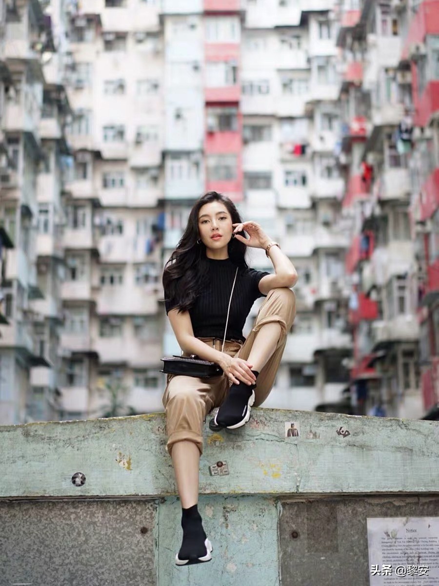 马丁靴和切尔西靴哪个更适合女生,马丁靴和切尔西靴哪个好搭配