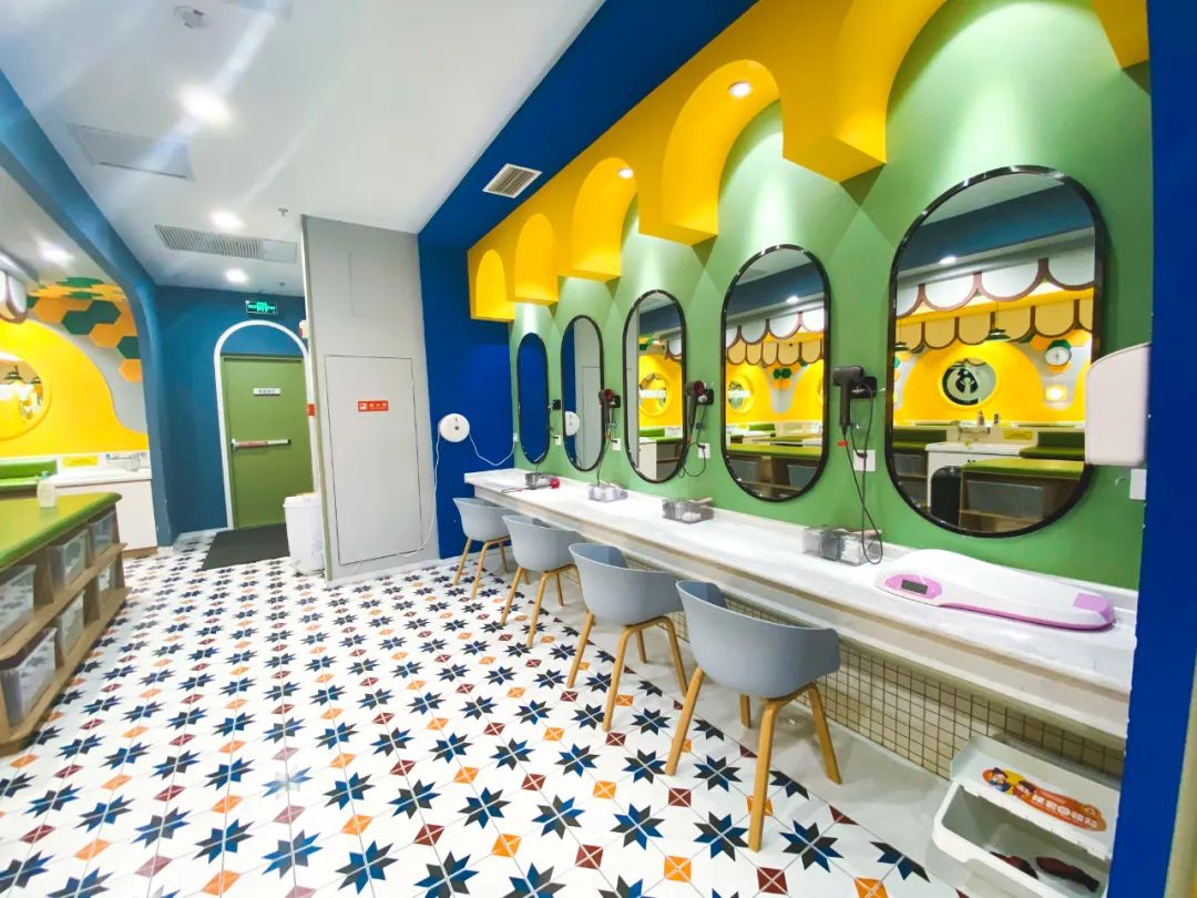 适合大孩子玩的亲子游泳,这家亲子游泳馆真的适合遛娃