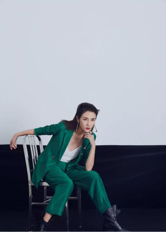 杨烁和老婆最近的情况,杨烁妻子的照片