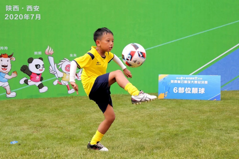 「云」颠球大赛总决赛上演快乐足球不止于此