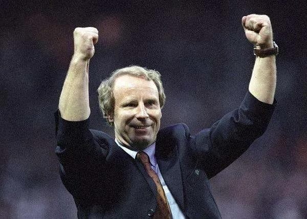 1996-2000中国足球,足球1992