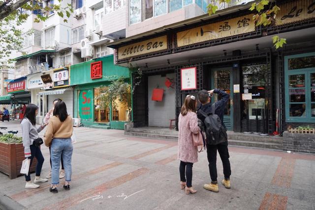 成都最早有哪些著名酒吧,成都最有名酒吧