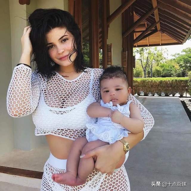 卡戴珊粉丝破亿截屏,卡戴珊家族全球几亿粉丝