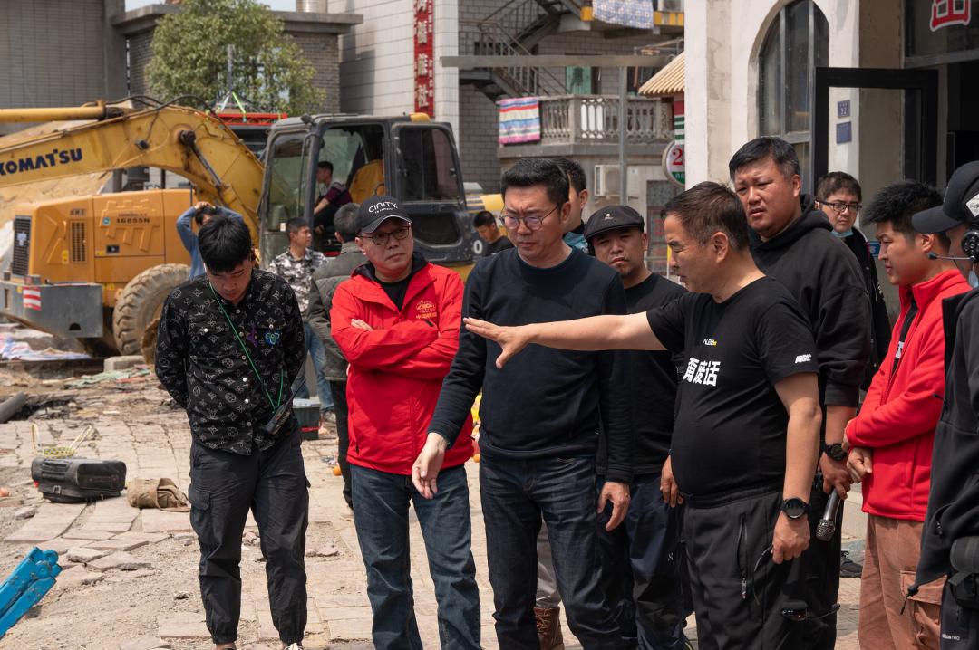 峰暴电影朱一龙怎么拍摄的,朱一龙徒手攀岩花絮