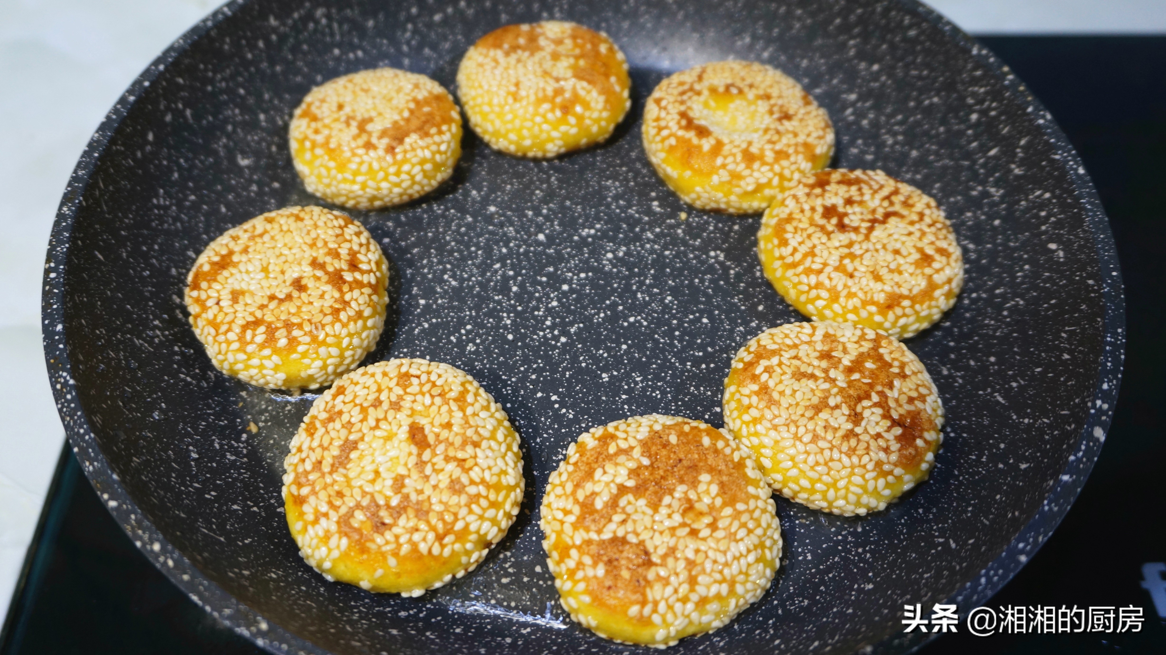 南瓜饼怎么做不粘手,为什么做南瓜饼时总是粘手