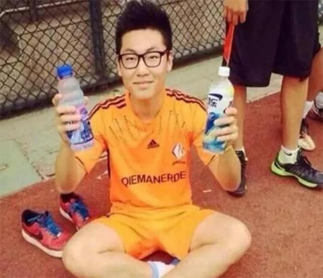 白岩松儿子白清扬多大出国留学的,白岩松儿子白清扬考入什么学校