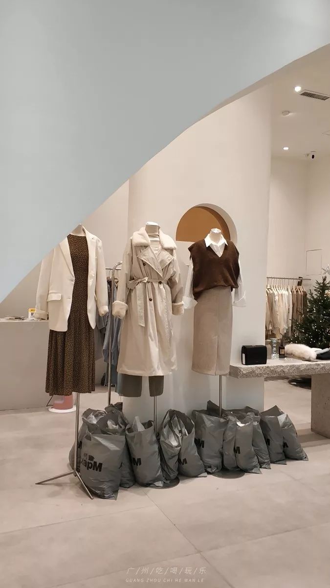 韩国东大门服装批发有几个大楼,广州韩国东大门服装批发拿货