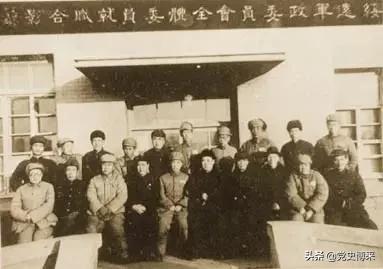 二十三兵团,绥远起义部队组成,缩编为69军后董其武是正兵团级军长,毛主席鼓励“当军长好”