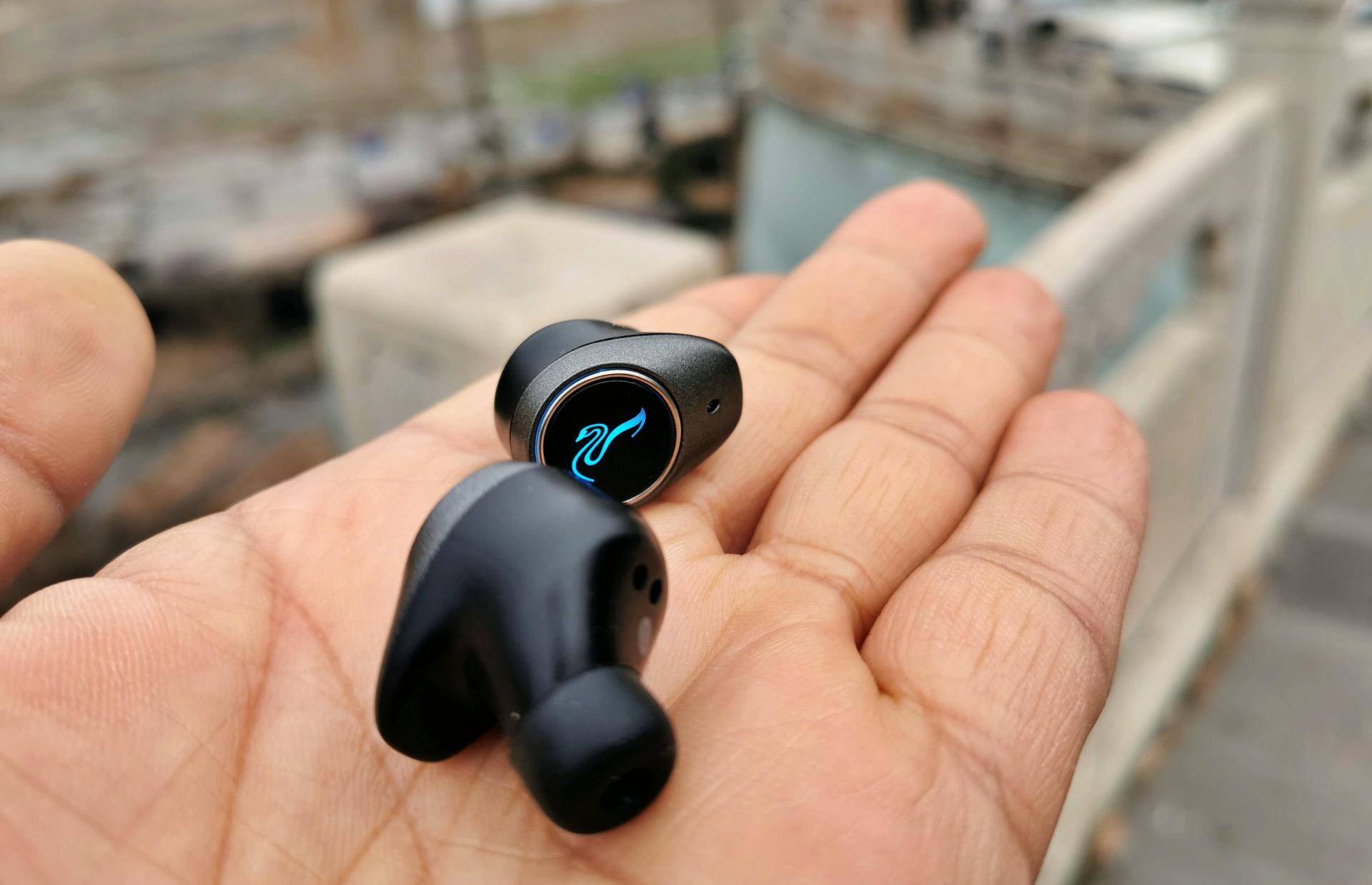 耳机可插卡真无线,惠威aw76真无线耳机怎么样