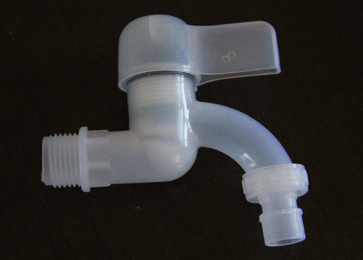 水龙头选什么材质？铜的还是不锈钢的？五金店说出实情