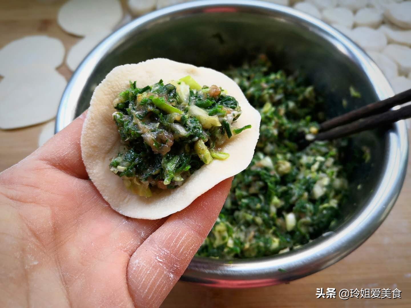 荠荠菜肉饺子怎么调馅,荠荠菜饺子馅怎么调最好吃