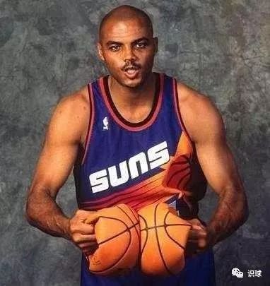 巴克利这半辈子,巨臀大如斗,毒奶一波波。