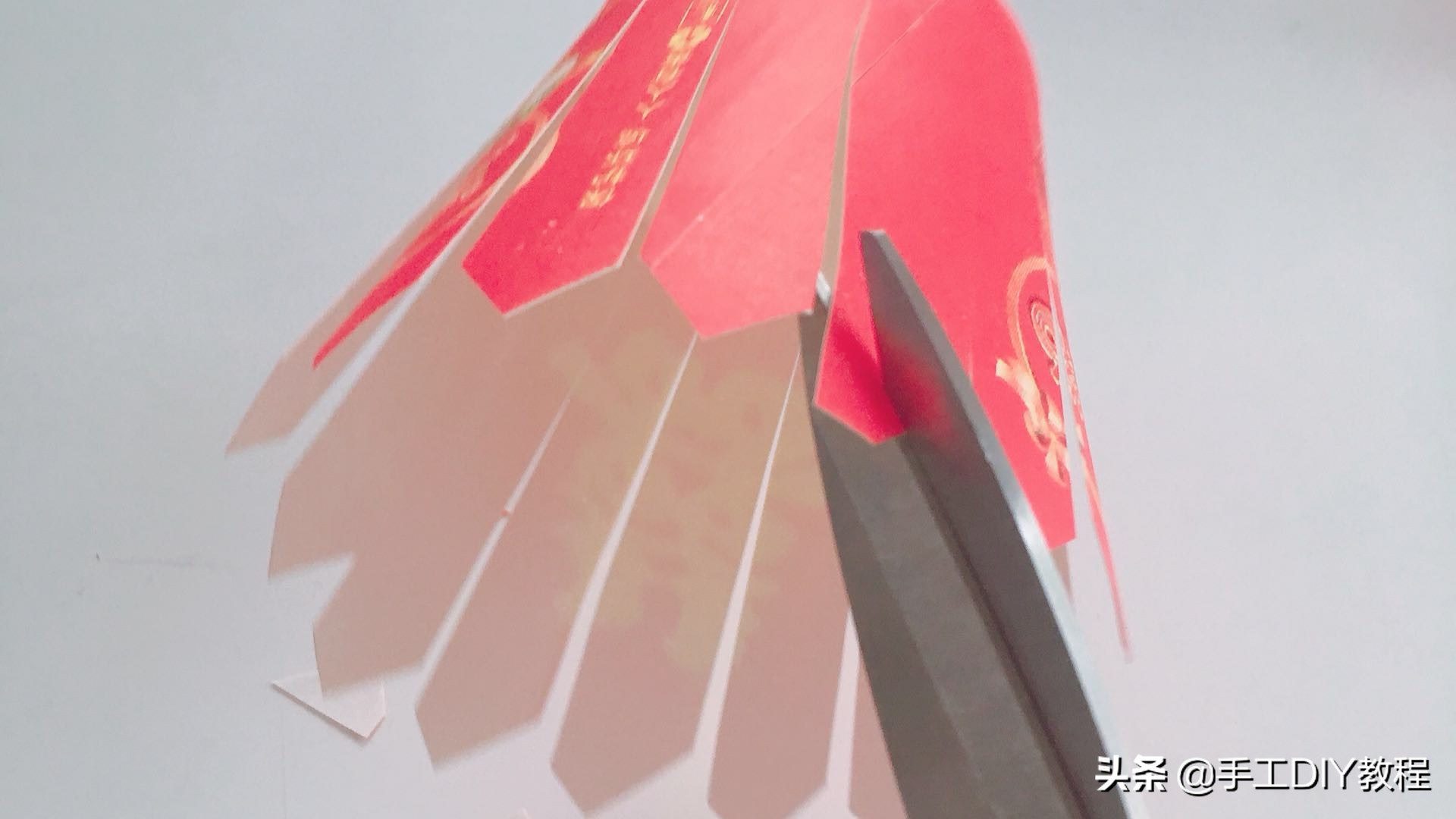 元宵节灯笼手工制作教程视频,元宵节灯笼手工制作放蜡烛教程