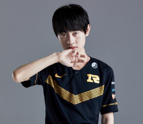 英雄联盟rng职业选手生涯故事,英雄联盟lpl选手编号是多少