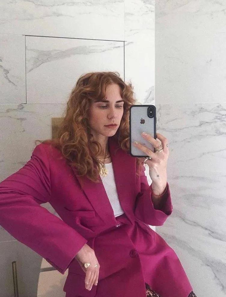 一套西装又正式又休闲,30-35岁女性春季穿搭西装