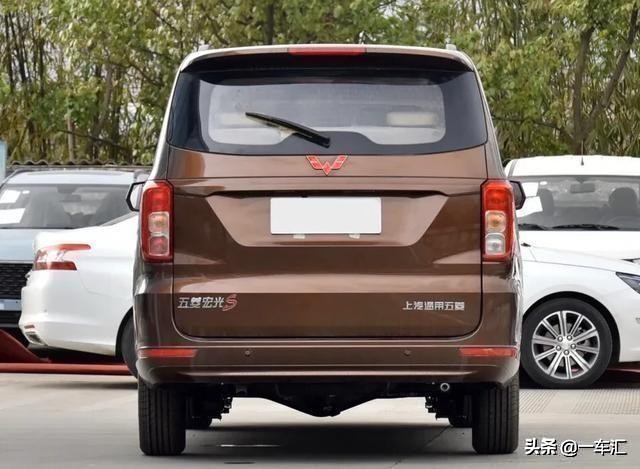 五菱宏光s最低什么价位,五菱宏光s2020款1.5l舒适型油耗