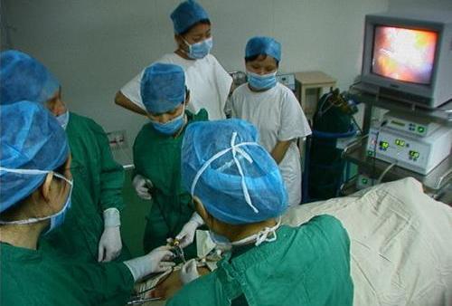 人流手术后小腹坠痛怎么回事,人流手术后大腿酸痛是什么情况