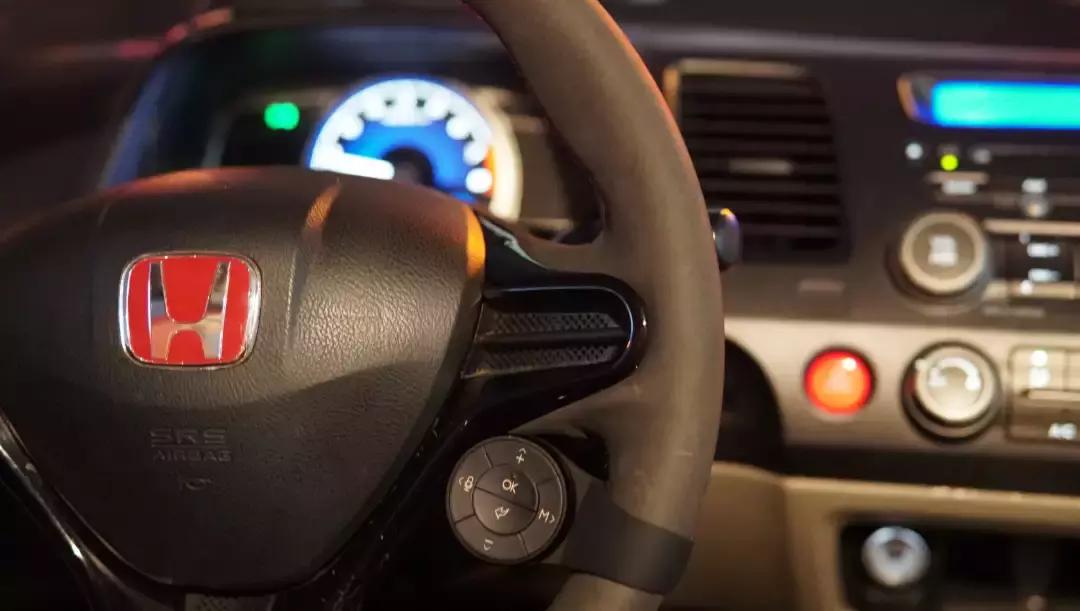 哪款车的hud最好用,最厉害的车载hud