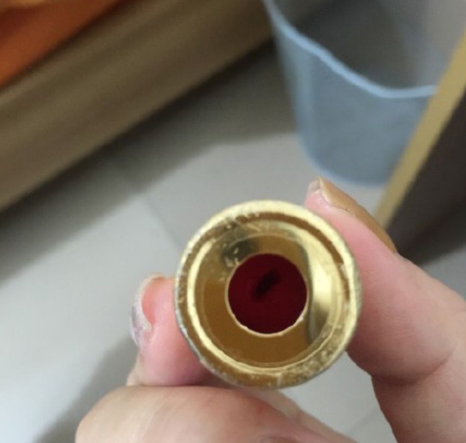 用完的口红千万别丢 (用完的口红别丢它们还有隐藏惊喜)