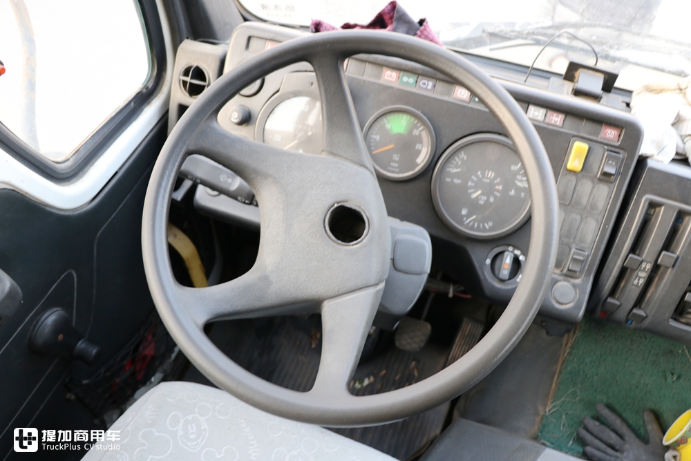 奔驰卡车和北奔,北奔重卡和奔驰一样吗