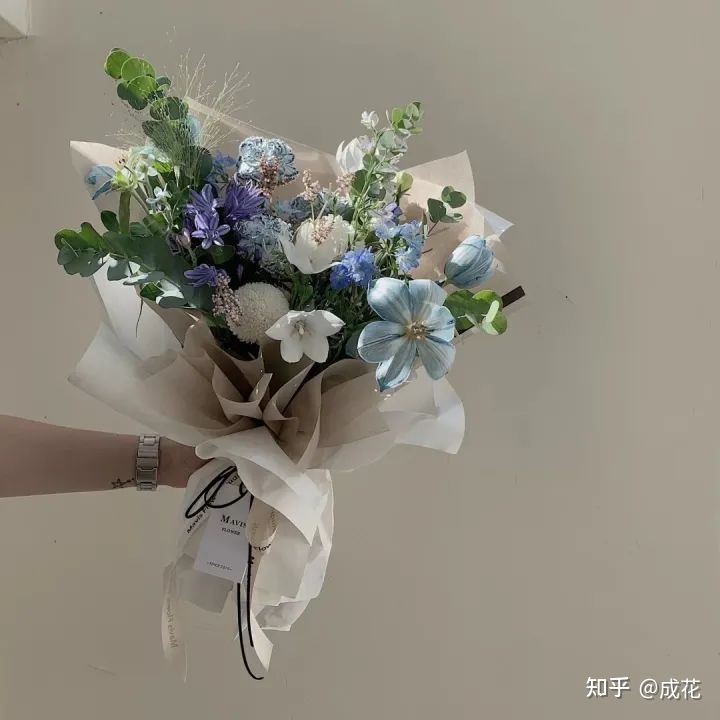 卖花包装纸选什么颜色,新手开花店怎么选择包装纸