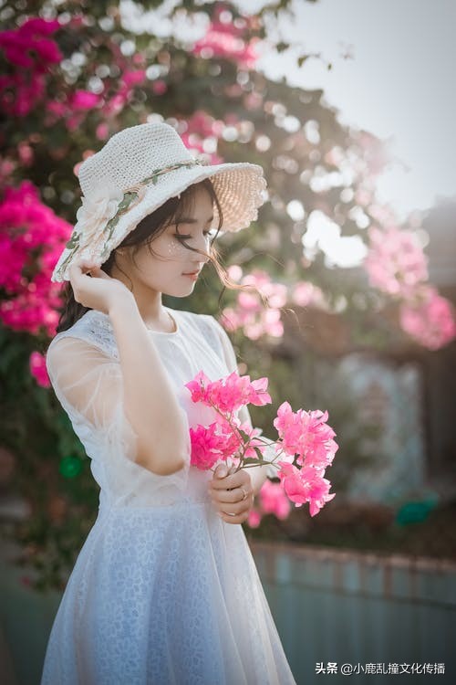 如何正确跟一个女生暧昧,怎么和喜欢暧昧的女生相处