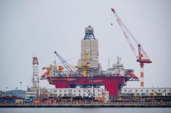 蓝鲸一号挖可燃冰,蓝鲸1号一年开采可燃冰多少