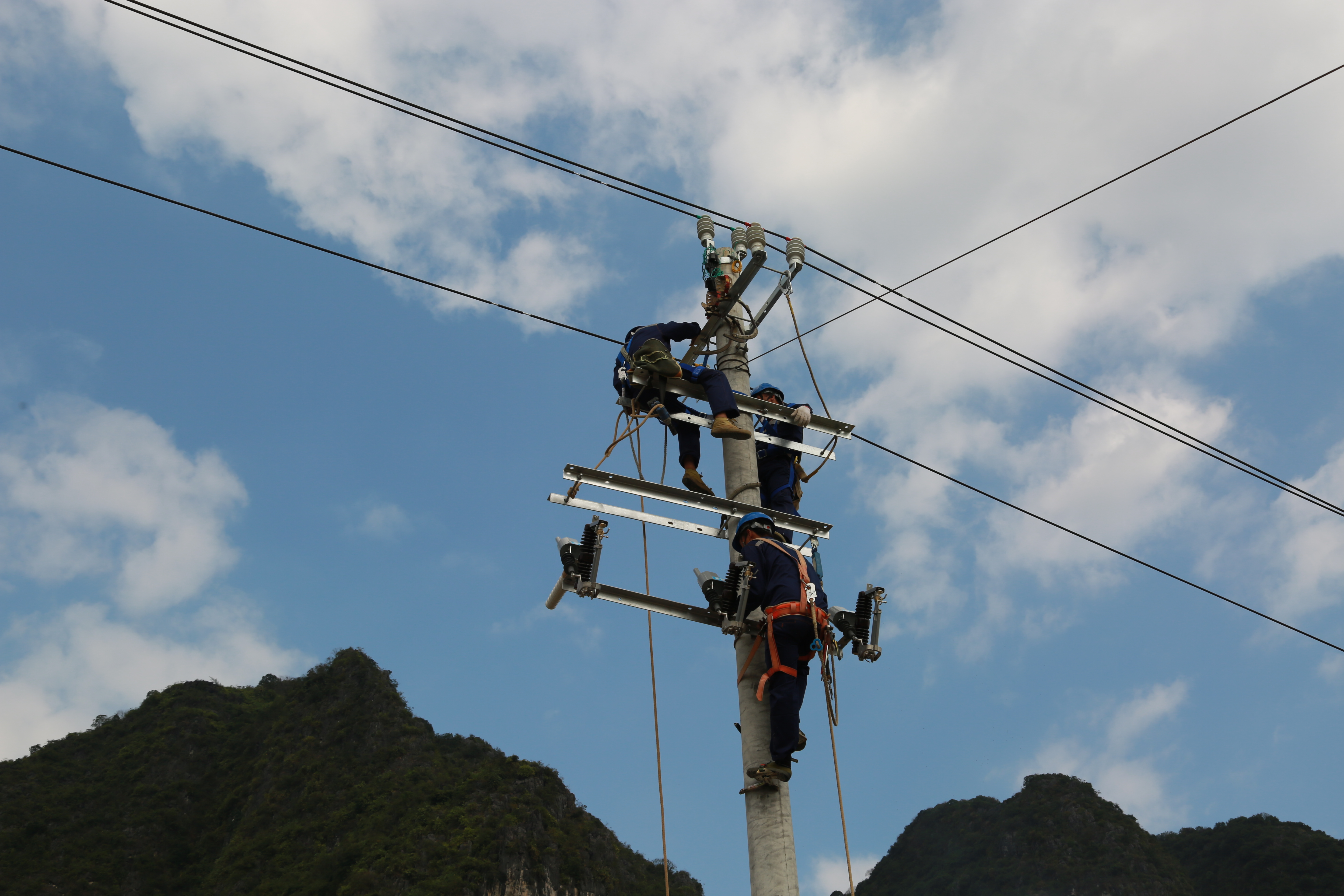 都安石山王国在哪里,石山王国都安