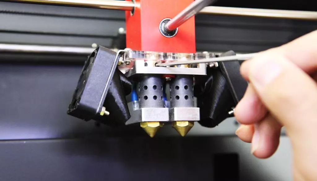 3d打印更换喷头,2.2毫米的3d打印喷头