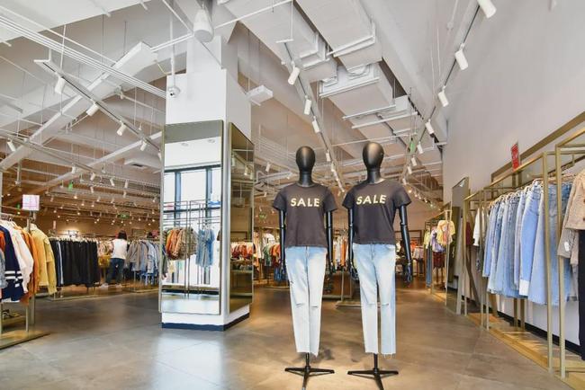 首创奥莱五一嗨购节演出,国庆节首创奥莱排队