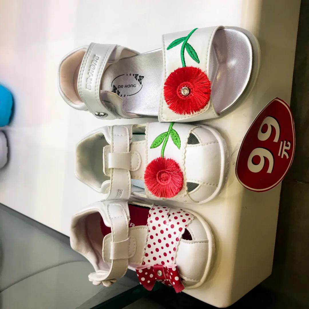 儿童穿哪种凉鞋比较好测评,关爱宝宝从脚开始