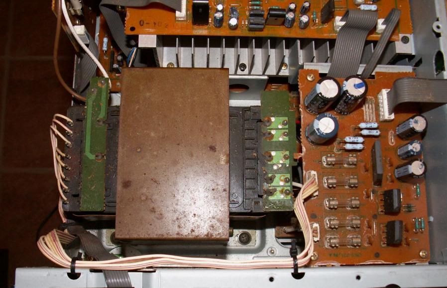 修一台建伍高端功放内部线路不亚于一台黑白电视机