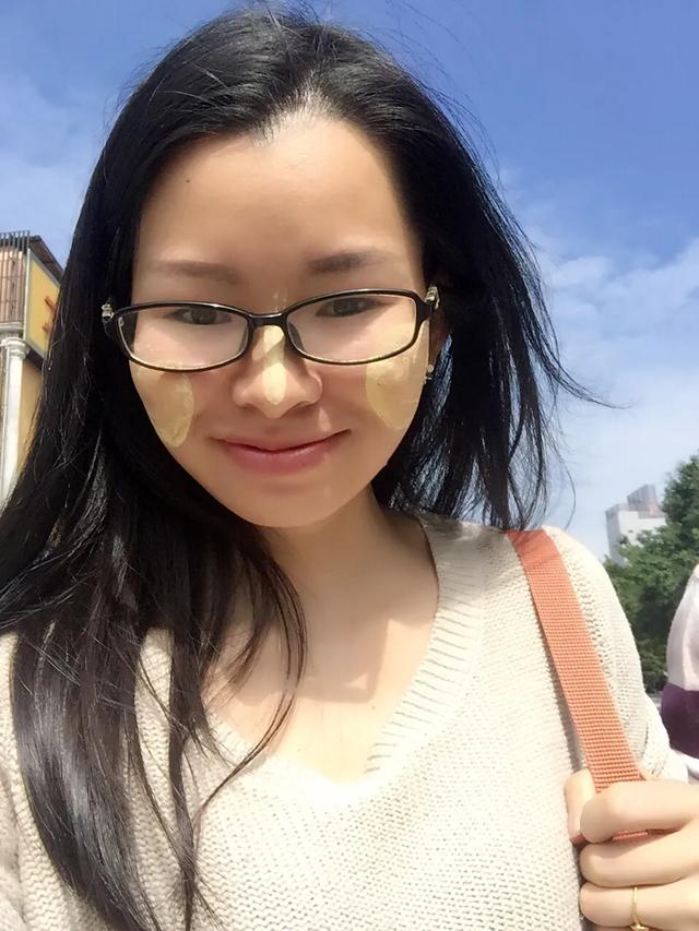 缅甸帝王绿翡翠手镯价格及图片,缅甸翡翠是帝王绿好还是阳绿好