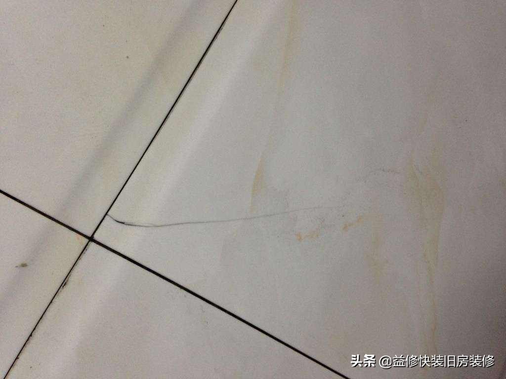 瓷砖修补膏修补瓷砖裂缝效果,厨房瓷砖裂缝修补小窍门