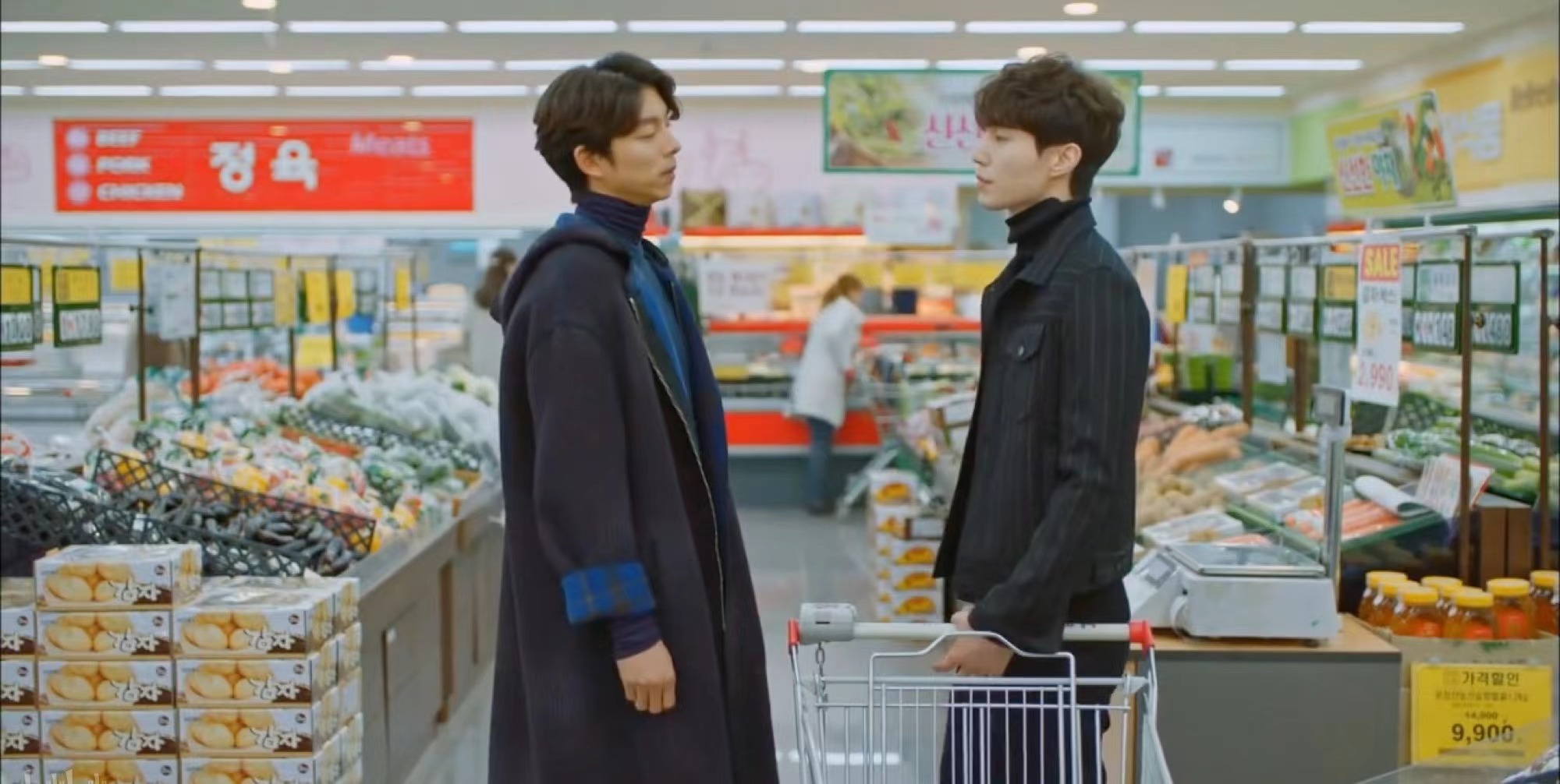 山姆、盒马、家乐福打群架、争独家，中产们不够用了