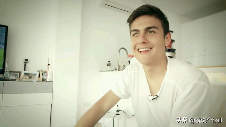 球星罗伊斯和c罗哪个帅,罗伊斯比肩梅西c罗