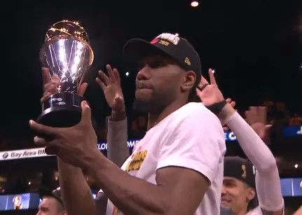 伦纳德韧带撕裂了吗,伦纳德右膝半月板撕裂