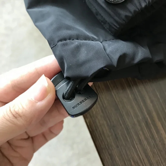 巴宝莉风衣58码出售,巴宝莉风衣巴黎时装周2020