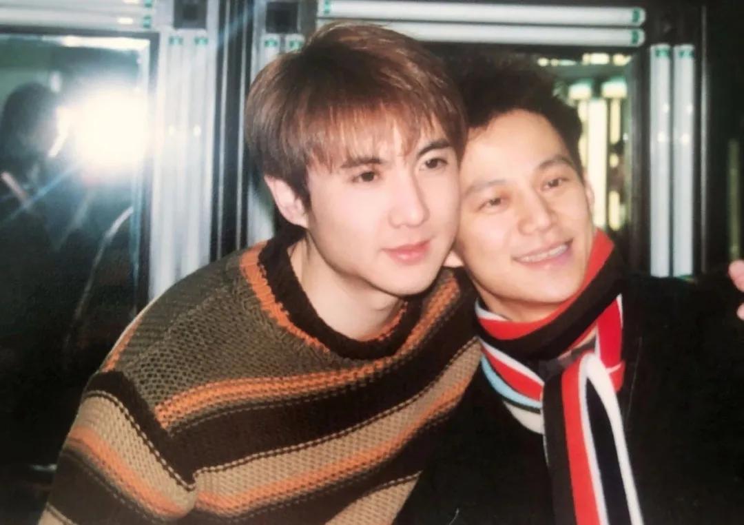 沈腾小时候最新视频,沈腾小时候照片